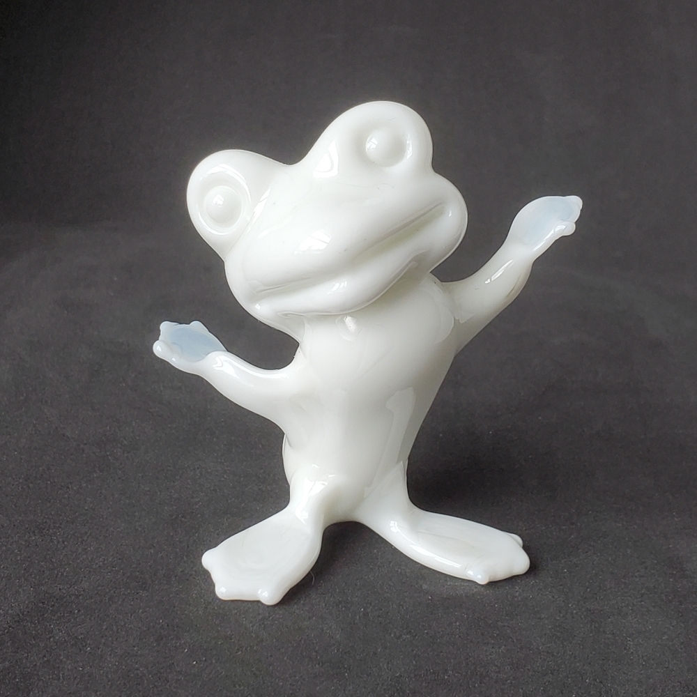 White Glass Frog with "Shake Your Booty" Bum 🐸 Makes Me Laugh 🐸